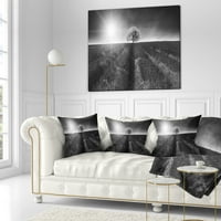 Designart Güzel Siyah Beyaz Lavanta Tarlası - Manzara Baskılı Kırlent - 16x16